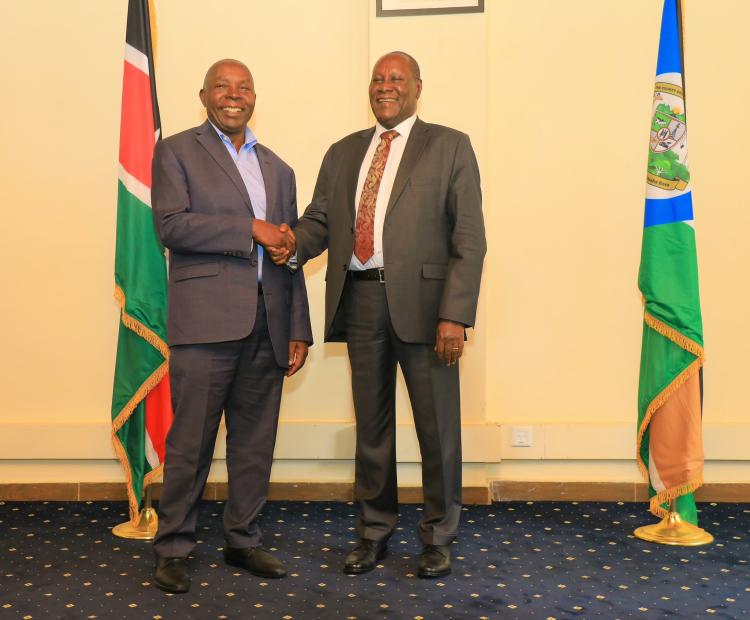 IGRTC Chair  with the Governor during the visit